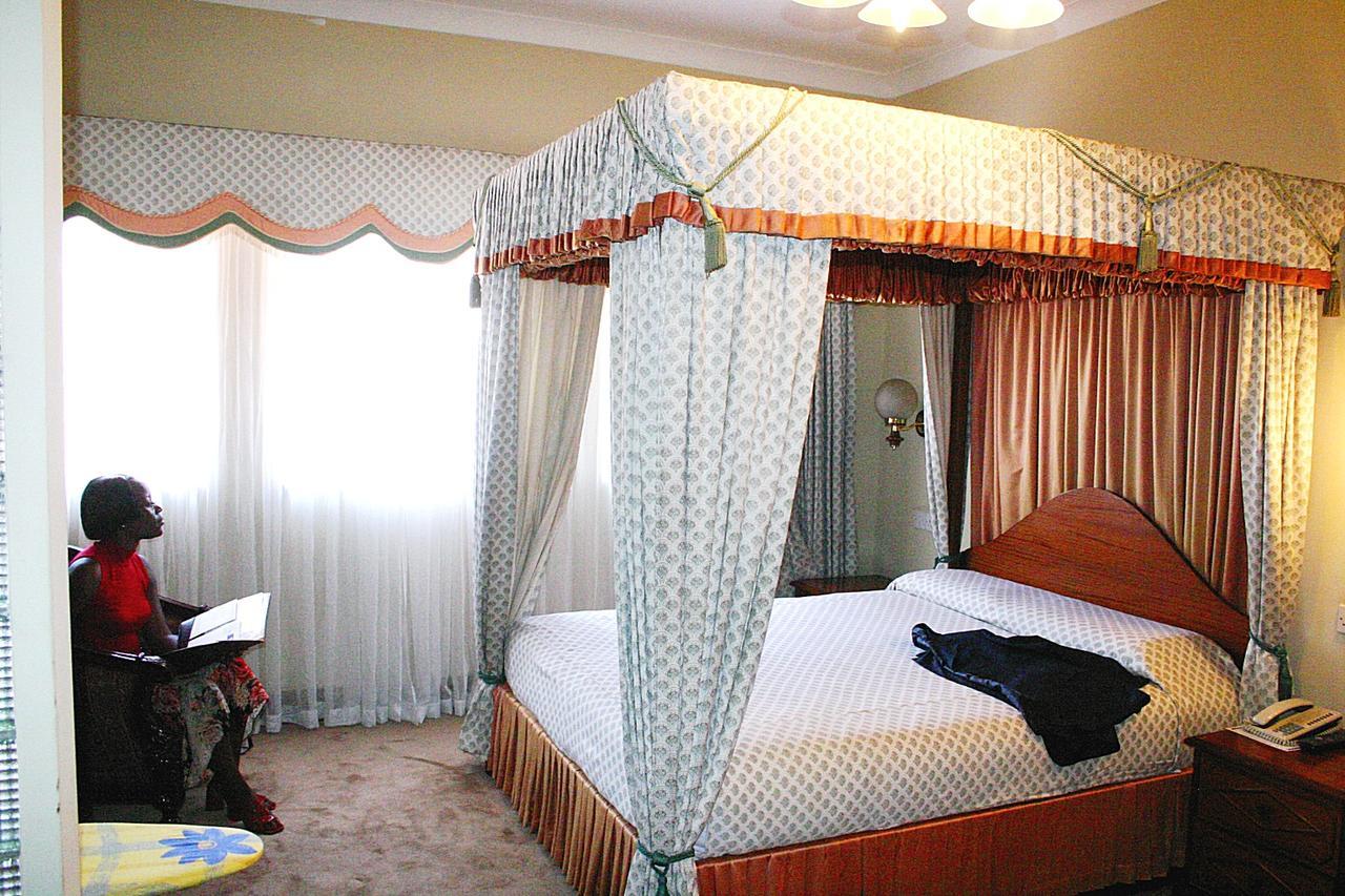 Grand Imperial Hotel 캄팔라 외부 사진