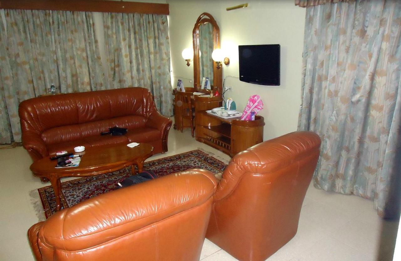 Grand Imperial Hotel 캄팔라 외부 사진
